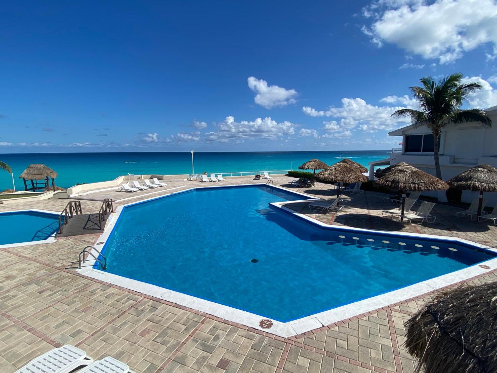 Brisas Pool And Patio, Zona Hotelera Apartment